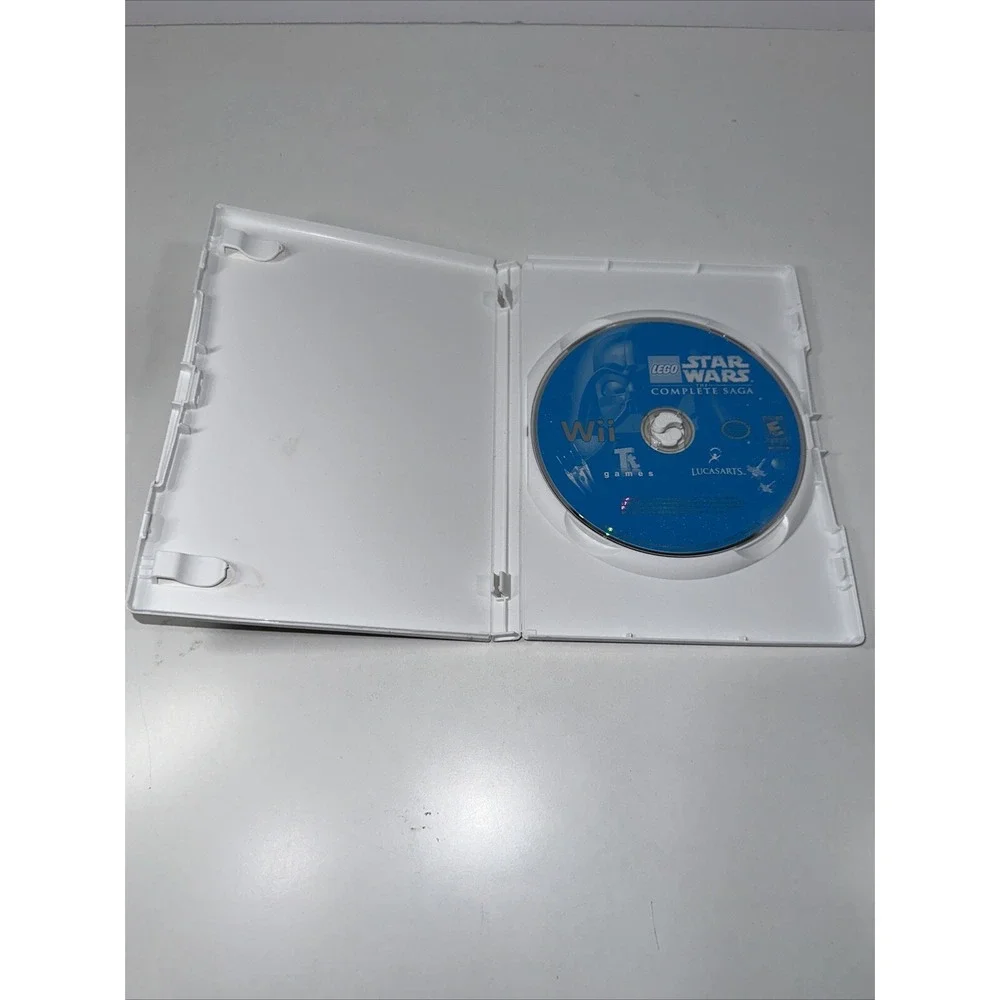 3 Star Wars‎ Wii:Clone Wars Lightsaber Duels,Lego Complete Saga,Force Unleashed